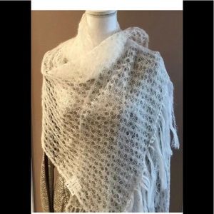 NWT Traditional Russian Shawl hand-knitted wool